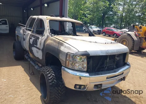 2013 Chevrolet Silverado 1500 Lt z USA, uszkodzony, nr VIN 3GCPKSE75DG373059